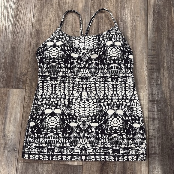 Lululemon black and white glacier power y tank top - Picture 3 of 7